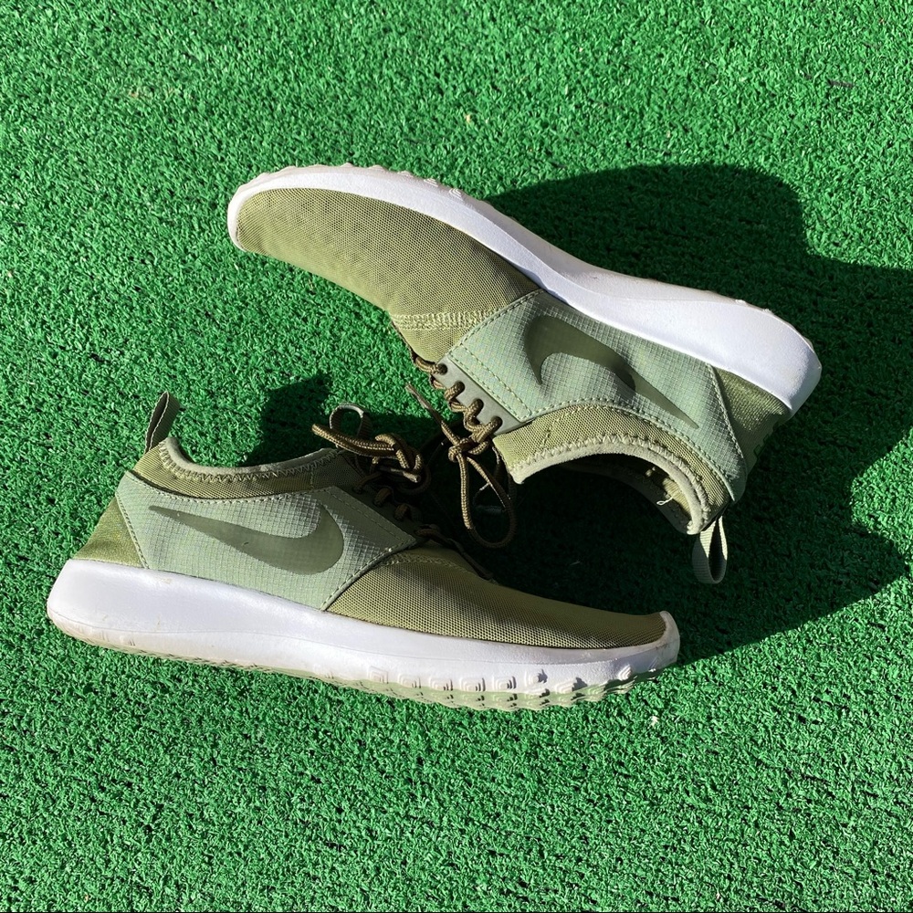Women Nike Juvenate Shoes
